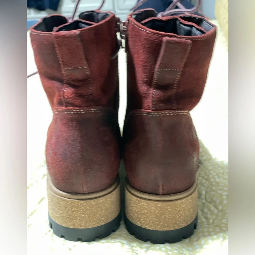 EUC Taos- Main Street Boot-Garnet size 7 - 7 1/2 - Picture 2 of 16